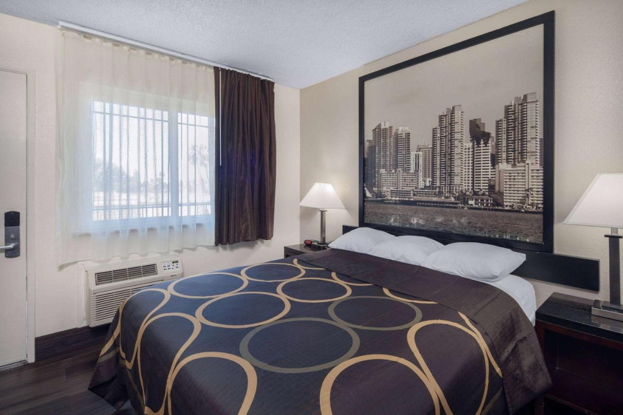 Super 8 By Wyndham San Diego Hotel Circle Eksteriør bilde